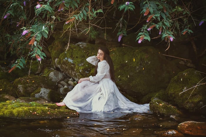 STORYTIME: THE MYTH OF DAPHNE AND APOLLO