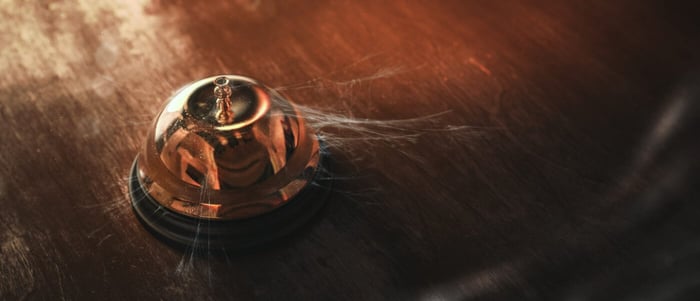 GHOST STORIES: THE SIX MILE INN