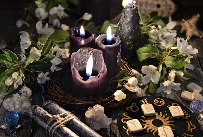 SPRING GIFT GUIDE: OFFERINGS FOR EVERY WITCH