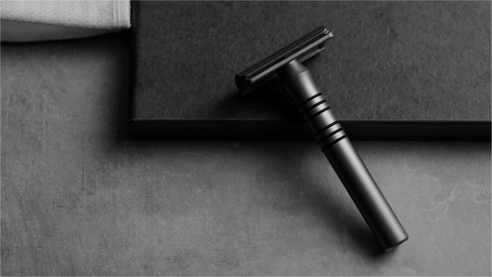 How the Stainless Steel Era's Design Makes it a Unique Razor
