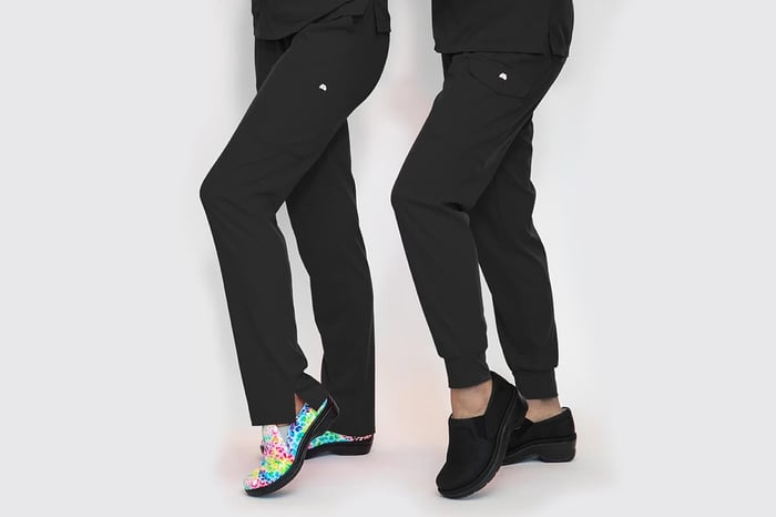 Scrub Pants Debate: Classic Straight Leg vs. Jogger Scrubs