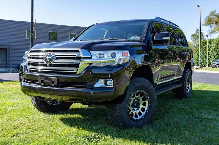 2019 Toyota Land Cruiser 200