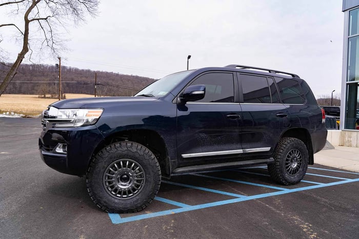 2019 Toyota Land Cruiser 200