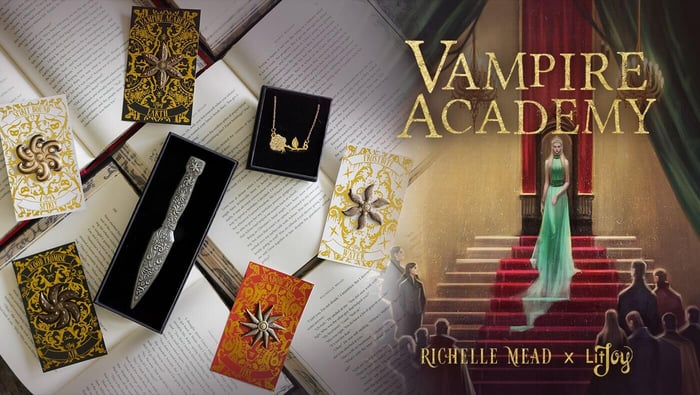 Vampire Academy Item Collection by Richelle Mead