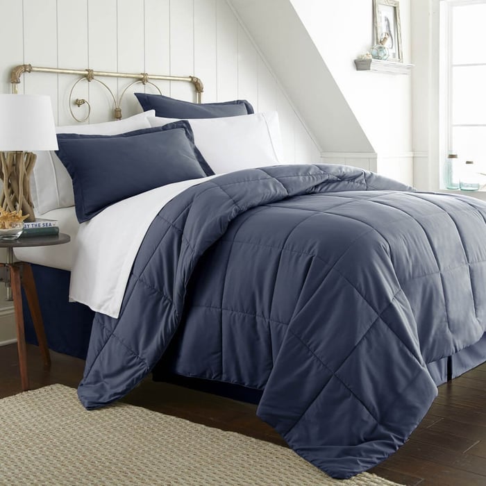 Where Should I Buy Bedding Sets for Student Housing That Needs Durable Institutional Styles?