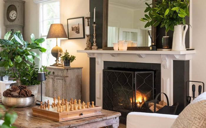 The Winter Home: Layering Texture, Lighting & Scent