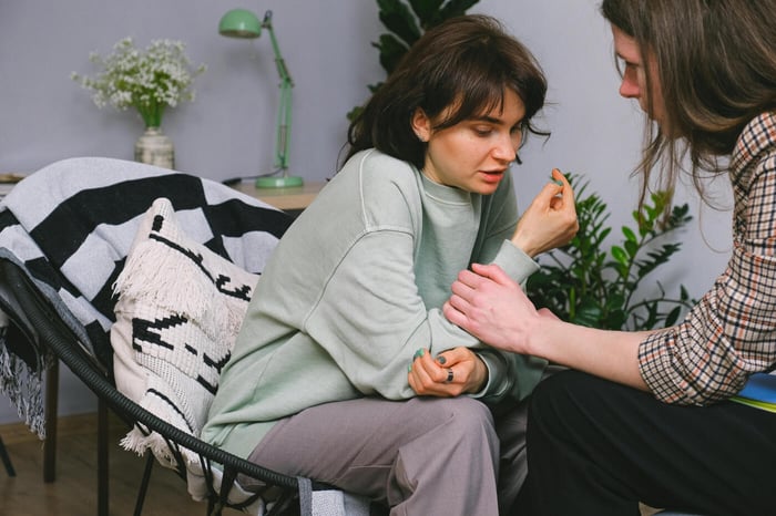 The Impact of Abandonment on Relationships: Navigating Intimacy and Trust Issues