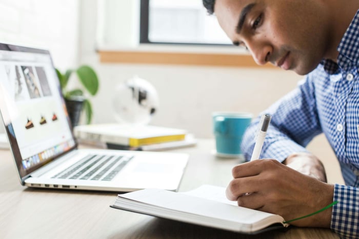CE for Counselors: How to Find the Best Continuing Education Courses