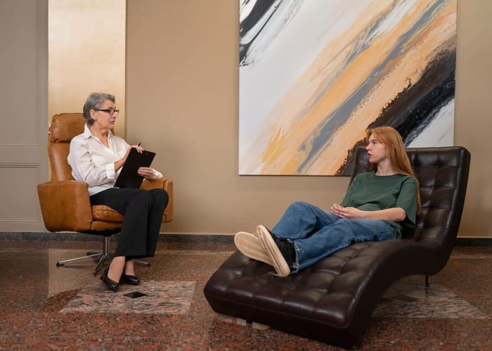 Dual Relationships in Therapy: Navigating Ethical Challenges