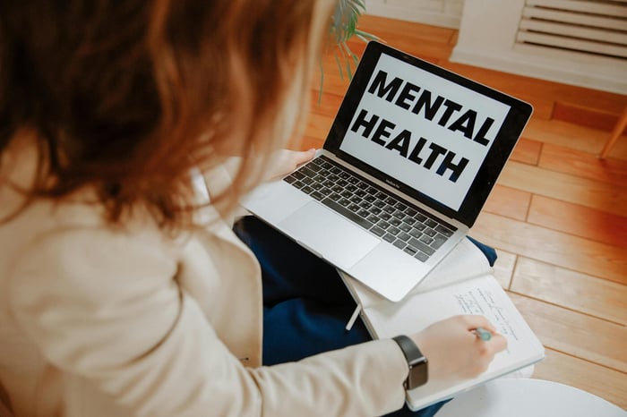 Can AI Replace the Human Touch in Mental Health Counseling?