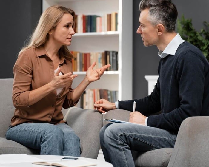 Acute Stress Disorder vs. PTSD: Differential Diagnosis and Treatment