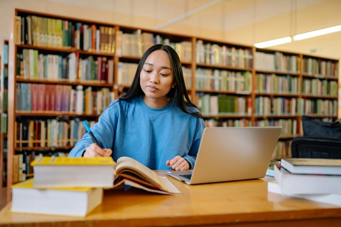 How Unrealistic Self-Expectations Fuel Burnout in College Students
