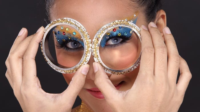 Bold Gold and Dazzling Diamonds Shape Modern Jewellery Trends