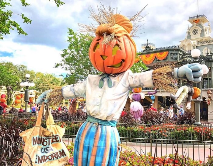 The Ultimate Guide To Fall at Walt Disney World 2025