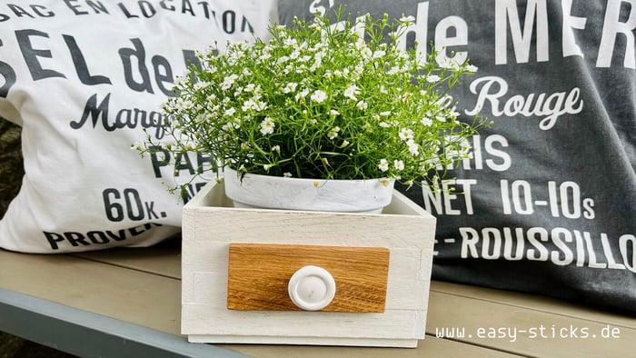 Bastelidee aus Easy-Sticks: Deko-Schublade