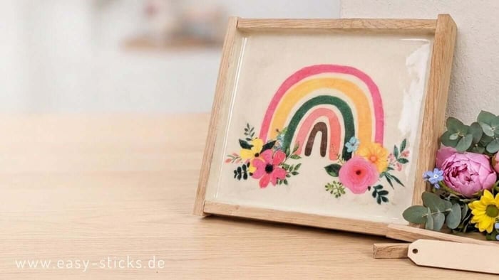 Wir basteln mit dir ein Keramik-Tablett aus Easy-Sticks und zeigen dir, wie du den modernen Fake-Keramik-Look selber machen kannst.