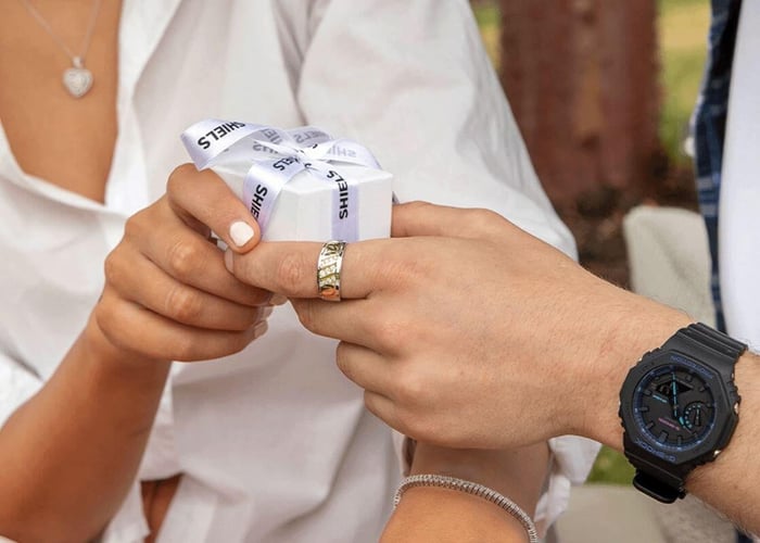 How To Give Your Girlfriend A Promise Ring