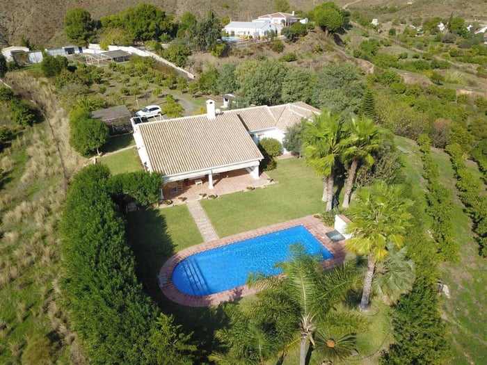 Can I legally extend a property or build a swimming pool in Andalucia?