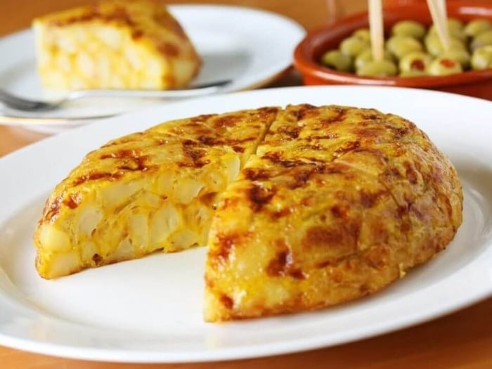 Typical Spanish foods that are a must!