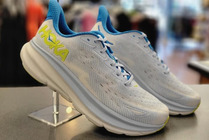 hokaクリフトン9 レビュー クリフトン9 ホールド感が絶妙 でも進化は微妙