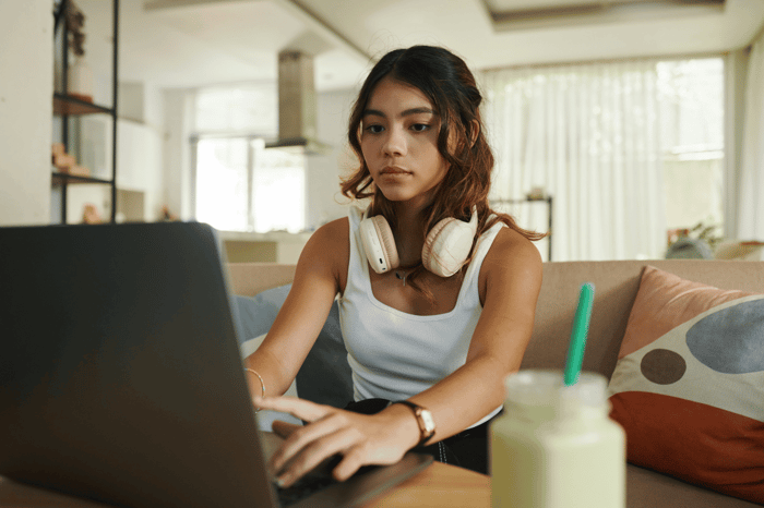 Best Accredited Online Courses for College Credit [2026 Expert Rankings]