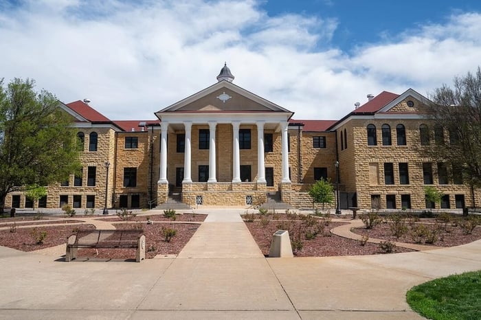 Fort Hays State University and StraighterLine Join Forces to Help Stop Out Students