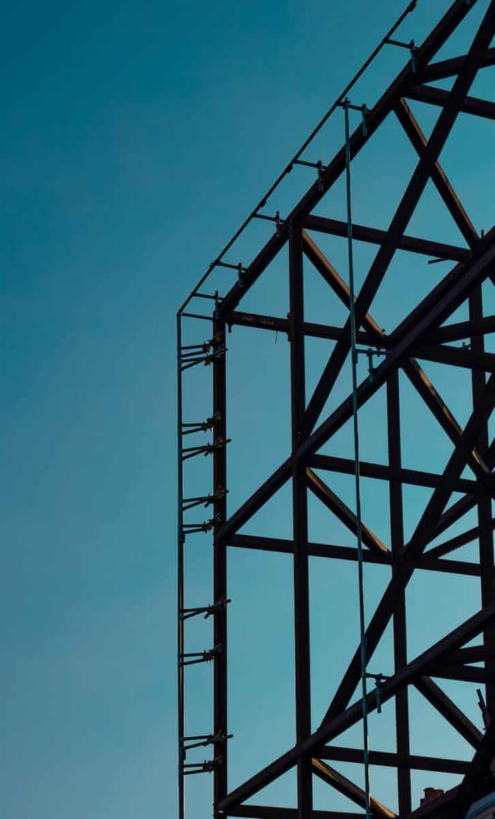 What's New in E6 R3?  Structure