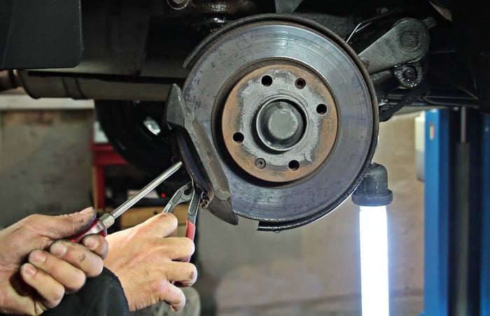 Symptoms of a Leaking Air Suspension & How to Fix It