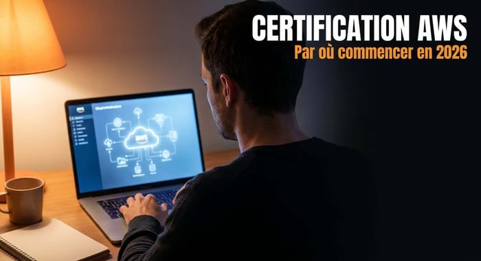 certification AWS, un développeur devant l'infrastructure cloud AWS sur son écran d'ordinateur portable