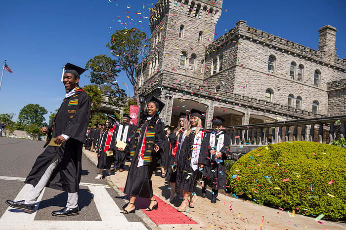 Manhattanville University Celebrates 185th Commencement, Awards More Than 700 Degrees to Class of 2026
