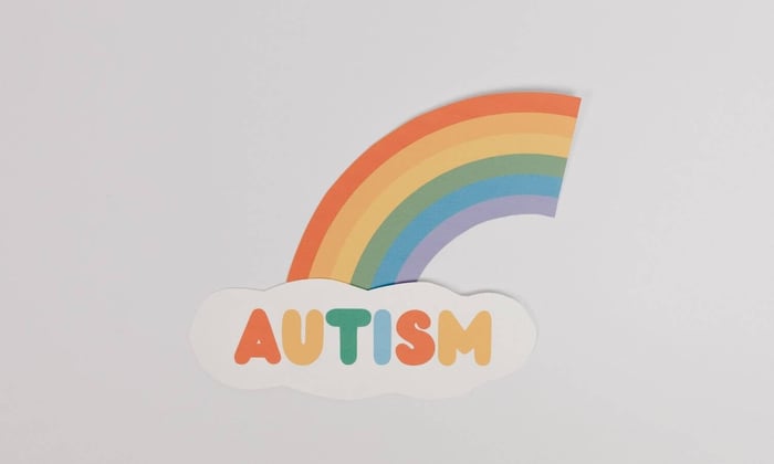 Mit Vitamin D3 Autismus-Symptome bei Kindern lindern - Was ist wirklich dran?