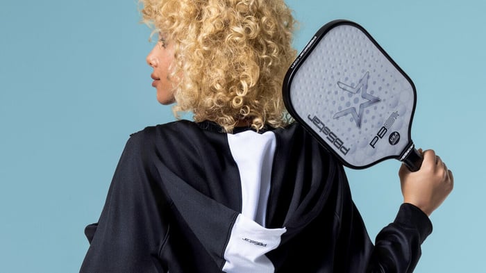 How to Choose a Pickleball Paddle for Beginners