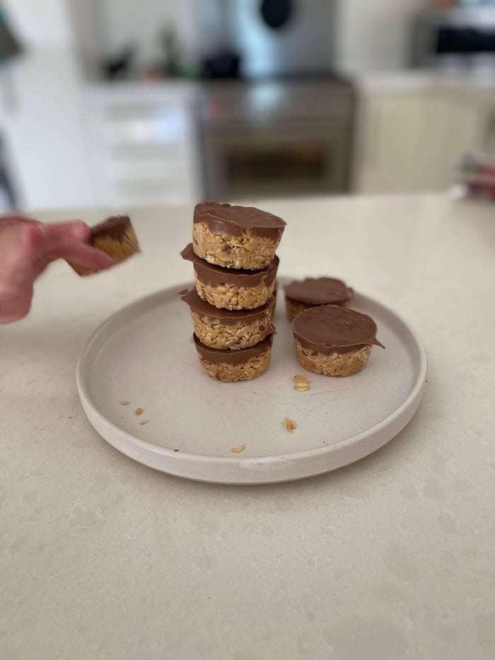 Recipe: Oat & Peanut Butter Cups  (V, DF)