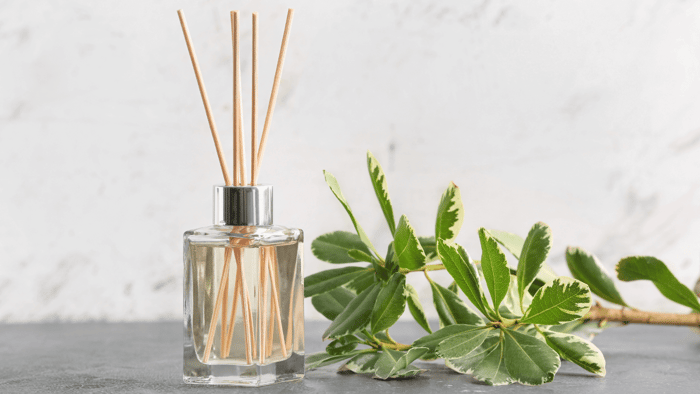 How to Pick the Right Fragrance Oils for Reed Diffusers