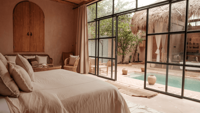 Use Fragrance Oil & Make Your Home Smell Like A Luxury Hotel