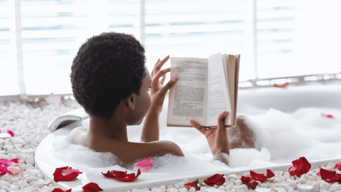 Valentine’s Fragrance Oils: Self-Care for a Relaxing Night