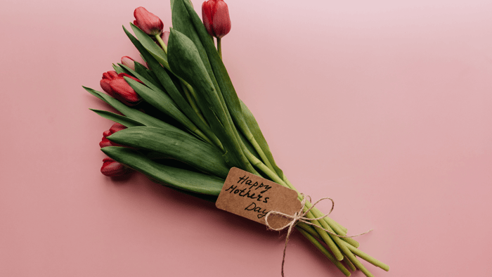 Sustainable Mothers Day gifts for 2025, including eco-friendly skincare, reusable items, and plastic-free accessories.