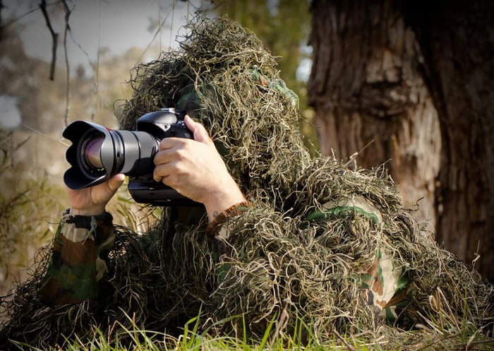 Why Wildlife Photographers Need Ghillie Suits & Camouflage Clothing