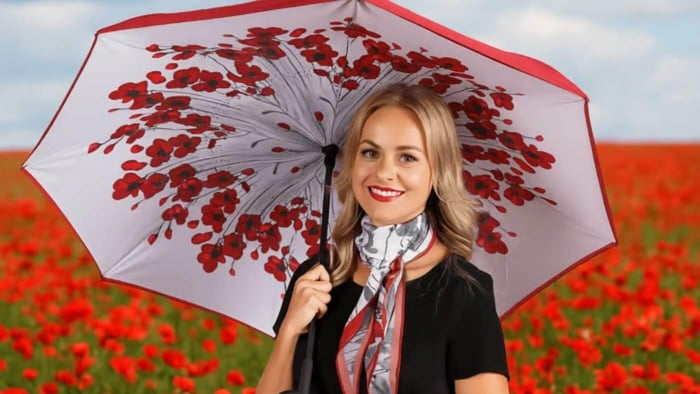 Beautiful Poppy Gifts for Her: Perfect Remembrance Day Presents