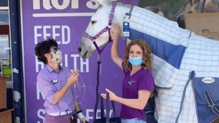 The Purple Poppy brings communities together.