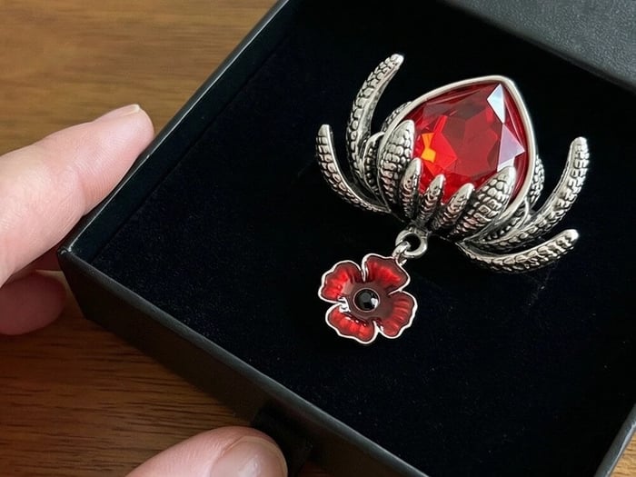 The Brooch Is Back: How a Classic Collectible Is Being Rediscovered by a New Generation