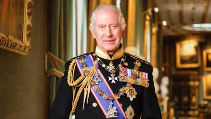 From Queen to King: The Transition of Iconic Insignia Across the Commonwealth