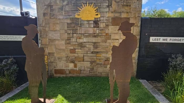 Rising Sun at the Cenotaph of RSL Doncaster Sub-Branch Is Up