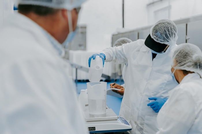 Commercial Gummy Manufacturing: A Complete Guide for Manufacturers