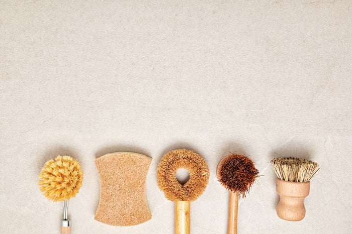 Ultimate Guide to Non-Toxic Cleaning: Benefits and Basics