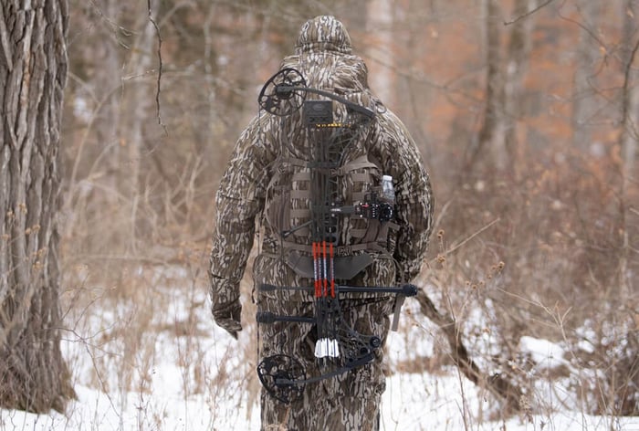Tracking Whitetail In December: A Hunter's Guide to The Winter Hunt