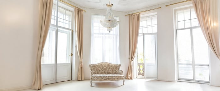 Luxury vs. Affordable Crystal Chandeliers: Striking the Perfect Balance