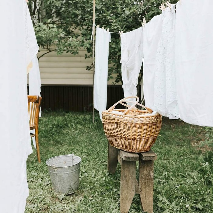 How to wash a wool comforter using sunlight and airflow