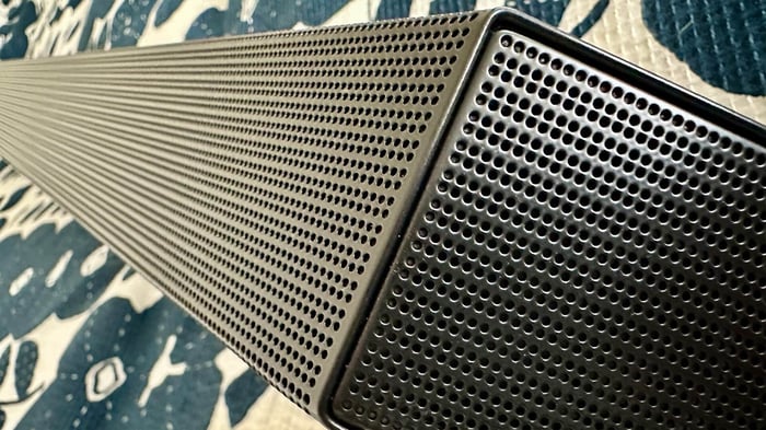 Samsung HW-Q800D Review: Dolby Atmos Soundbar for Immersive Audio Experience