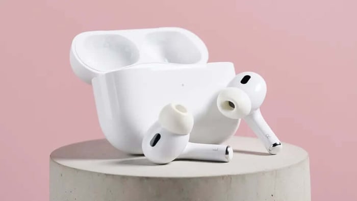 Apple AirPods Full Review and Generation Comparison: Which Model is Best for You?